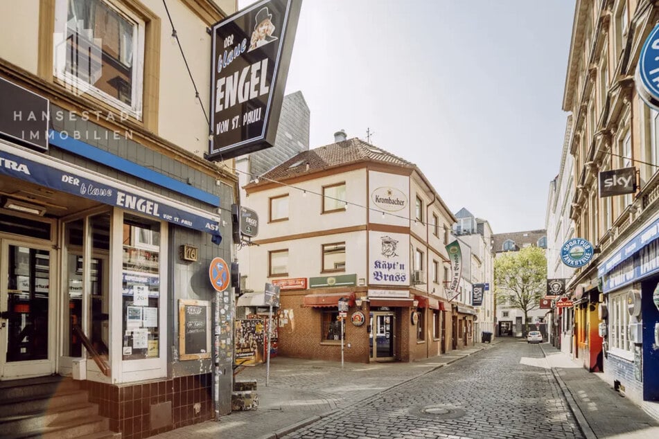 Seit mehr als 100 Jahren wird das Rotlicht-Viertel in Hamburg nahe der Reeperbahn durch Sex-Unternehmerinnen und deren Kunden belebt.