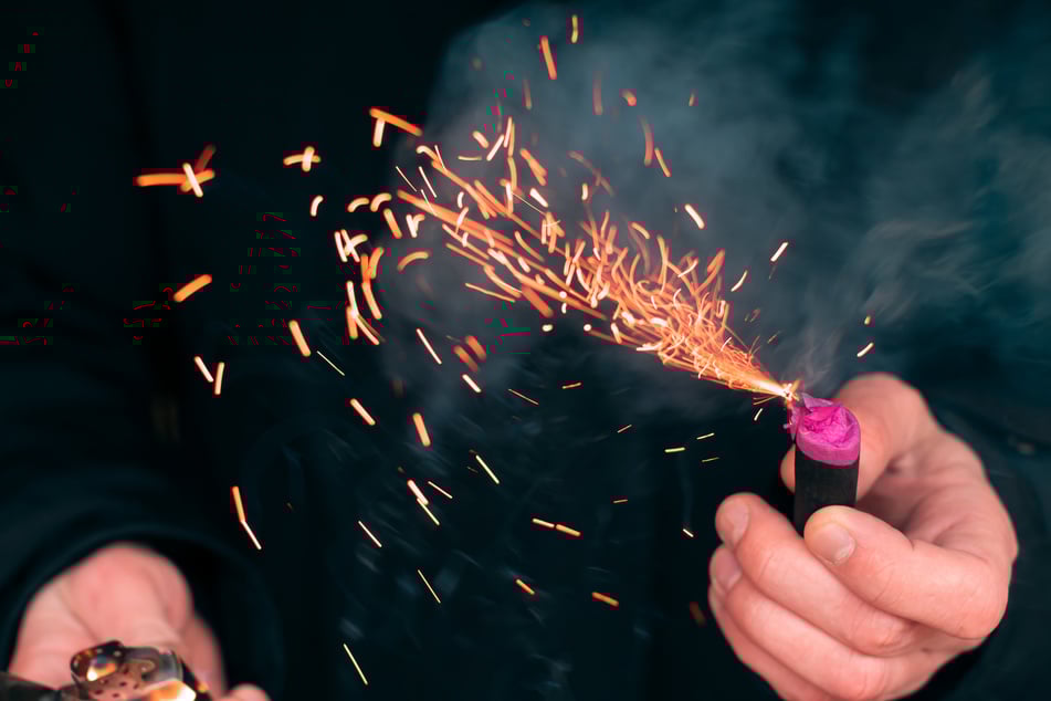 In einer Ascherslebener Wohnung wurden 150 Kilo Pyrotechnik entdeckt. (Symbolfoto)