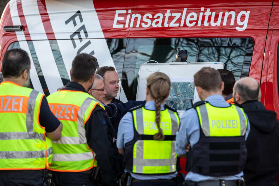 Feuerwehr und Polizei koordinierten einen Großeinsatz.