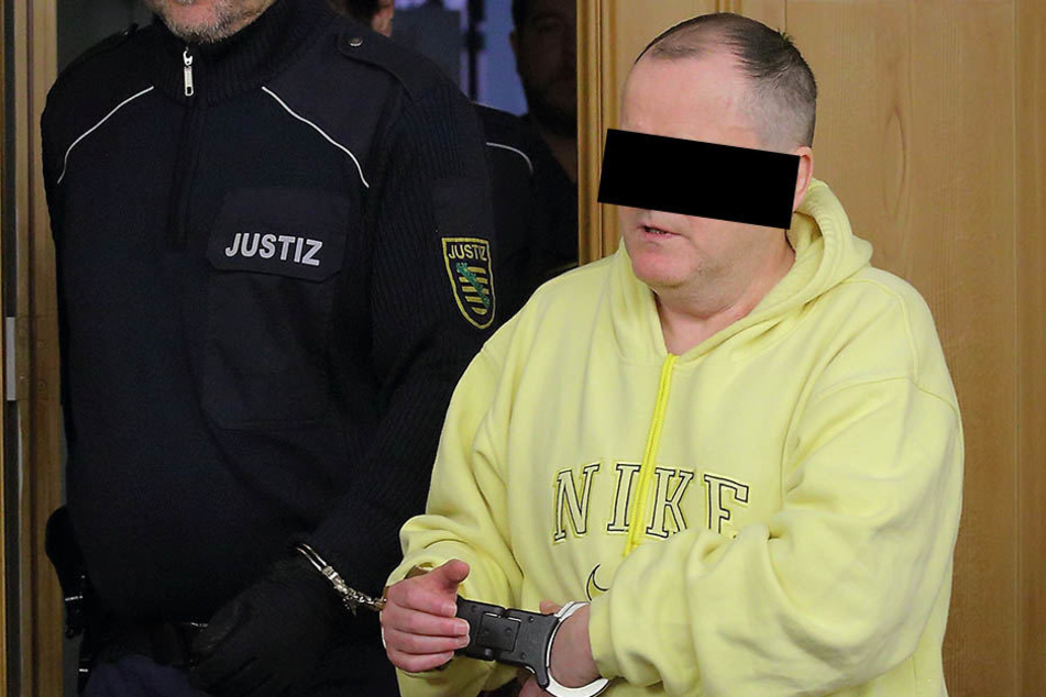 Gerald F. wurde noch in Handschellen zum Prozess gebracht. Nach dem Urteil verließ er das Gericht als freier Mann.