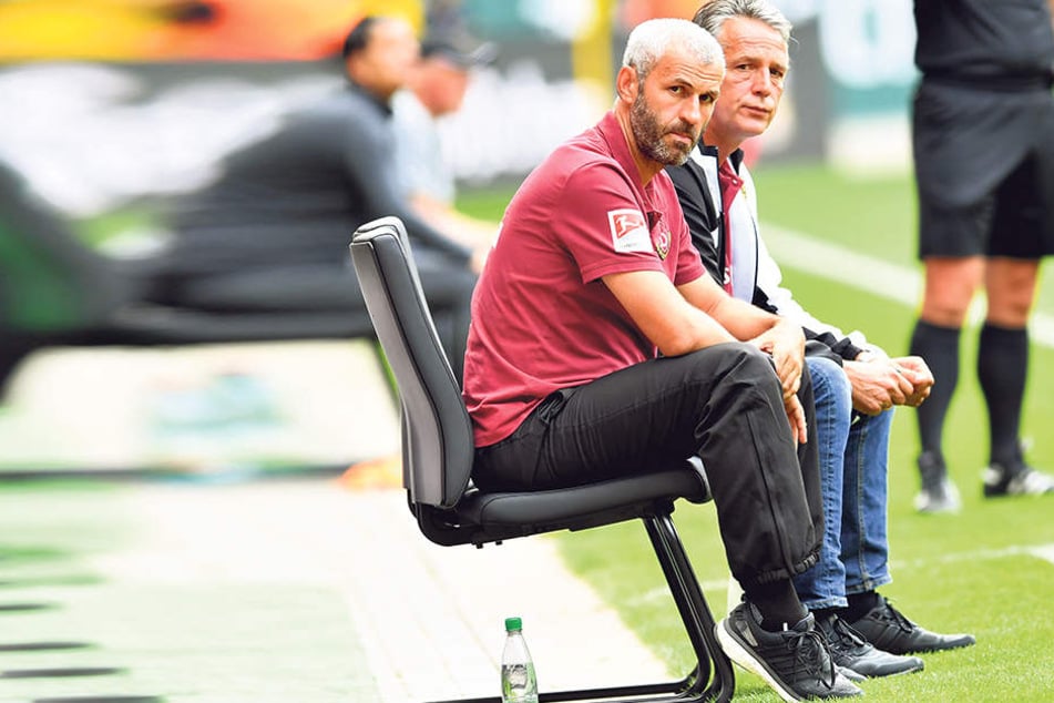 Uwe Neuhaus (r.) und sein Co-Trainer Peter Németh sahen die bisher schlechteste Leistung ihrer Mannschaft.