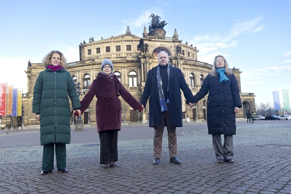 OB Dirk Hilbert (53, FDP) wird am Gedenktag eine Rede halten.