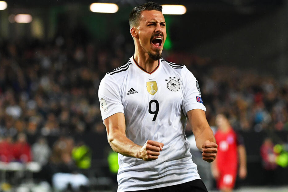 Sandro Wagner kann wieder jubeln! Der frühere deutsche Nationalstürmer erzielte seine ersten beiden Tore für Tianjin Teda in China.