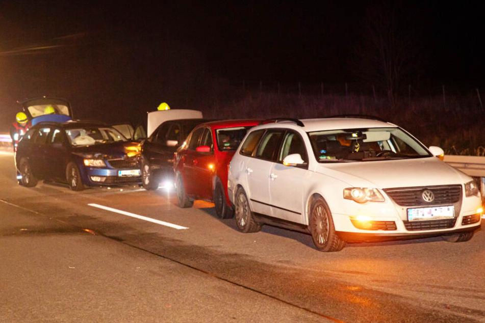 Die vier Fahrzeuge fuhren auf der Überholspur in Richtung Görlitz.