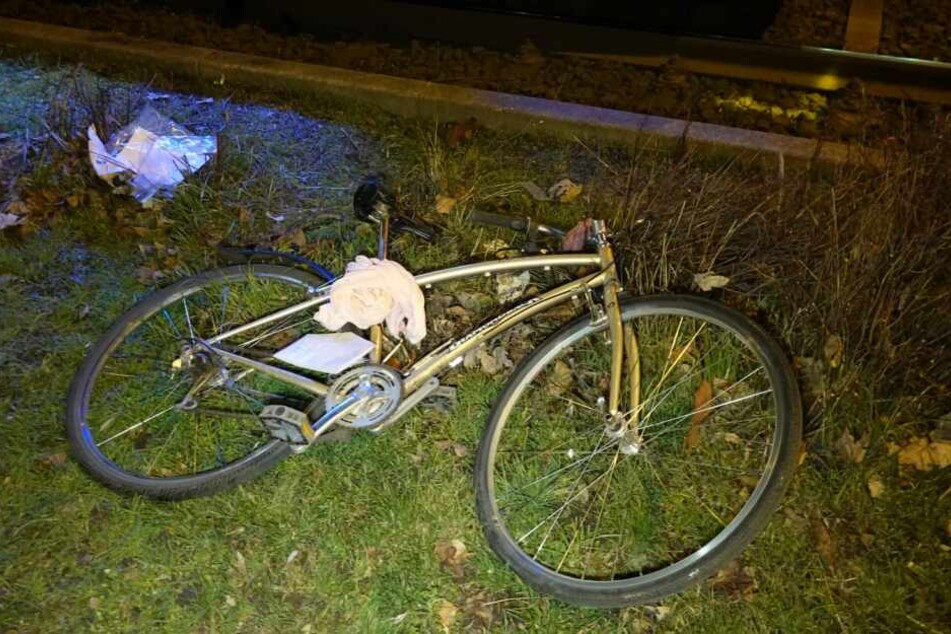Die Radfahrerin wurde schwer verletzt in ein Krankenhaus gebracht.
