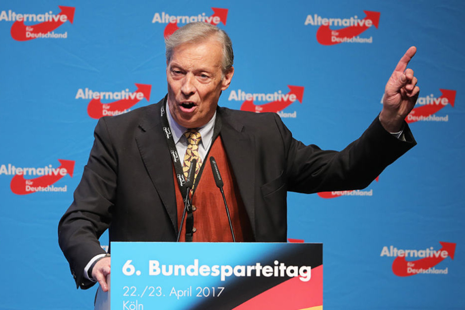 Es gibt Ärger für die niedersächsische AfD unter dem Vorsitz von Armin-Paul Hampel.