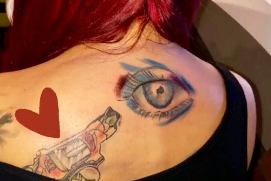 Ein drittes Auge: Der Instagram-Screenshot zeigt das neue Tattoo auf dem Rücken von Gina-Lisa Lohfink.