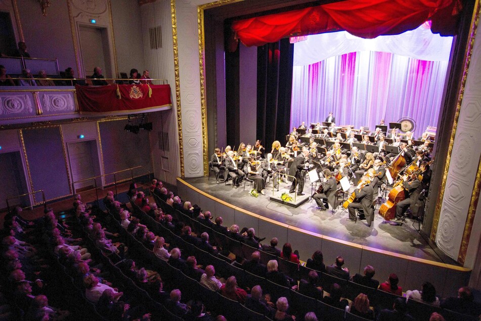 Im König Albert Theater in Bad Elster findet am Sonntagabend eine "Johann Strauss Gala" statt.