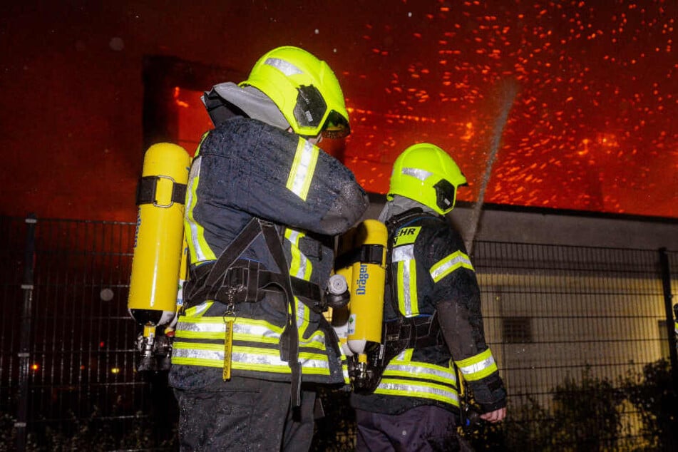 32-jährige SS-Fanatikerin legt Feuer in Asylbewerberheim und wurde festgenommen (Symbolbild)