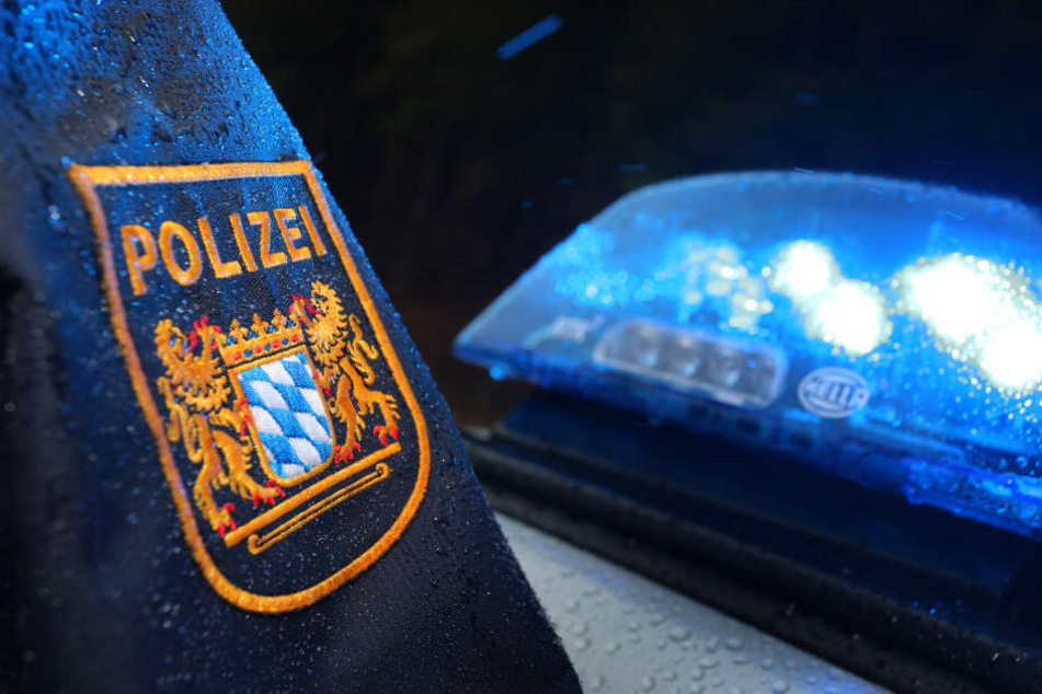Nachdem die Beamten die Wohnung in der Oberpfalz durchsucht hatten, floh der Mann offenbar nach Mallorca. (Symbolbild)
