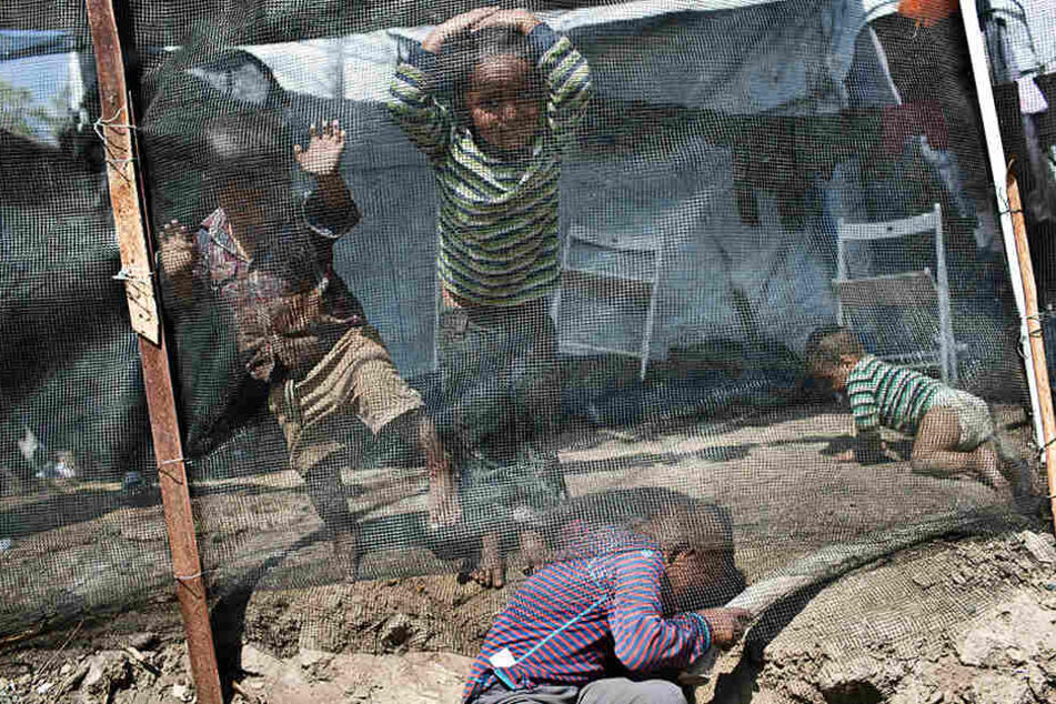 Entsetzliche Lebensbedingungen: Kinder im Flüchtlingslager Moria auf der Ägäisinsel Lesbos.