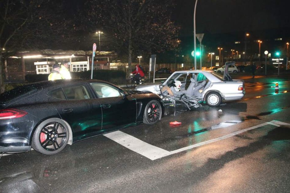Die Marienfelder Allee wurde nach dem vermeidbaren Crash für mehrere Stunden gesperrt.
