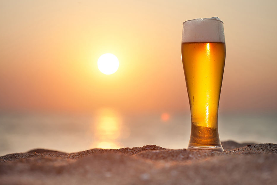 Auf einem der Bilder des Mannes war ein Glas Bier abgebildet. Darunter schrieb er: "Ein wenig Bier bevor die Bande kommt."