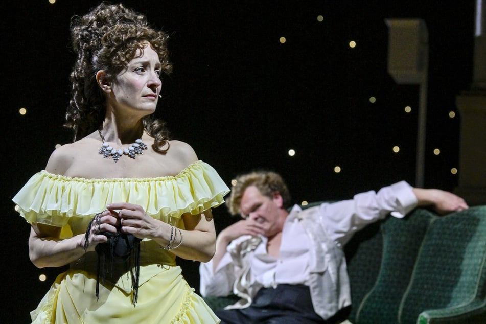 Dresden: Ibsens "Nora" begeistert bei der Premiere