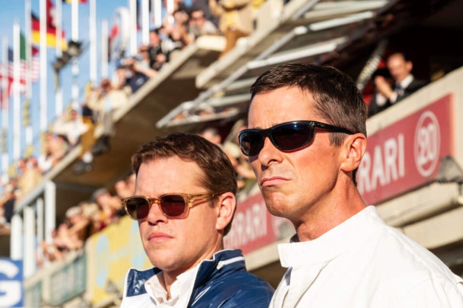 Christian Bale (r.) und Matt Damon zeigen in "Ford v Ferrari), wie der Film in der US-Fassung heißt, überragende Leistungen.