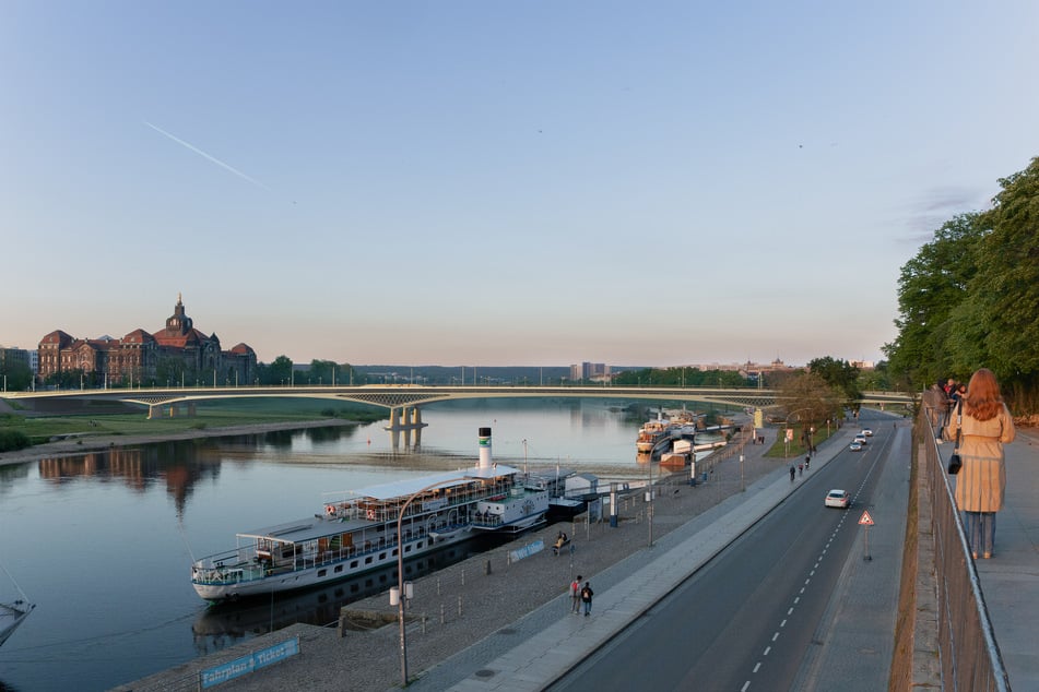 Das vierte Planungsbüro setzt bei dem Carolabrücken-Neubau auf schlanke Bögen.