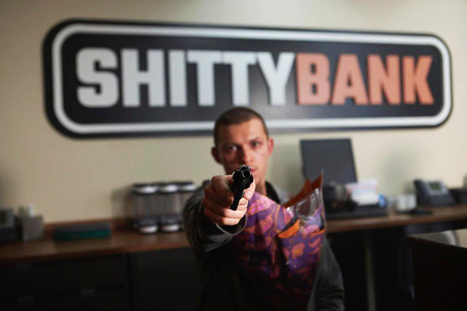 Nico Walker (Tom Holland, 24) überfällt gleich elf Banken.
