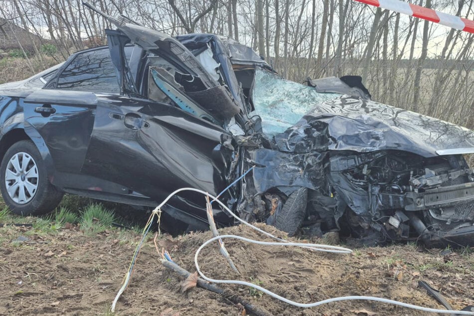 Der 72-Jährige musste befreit werden, wurde aber nur leicht verletzt.