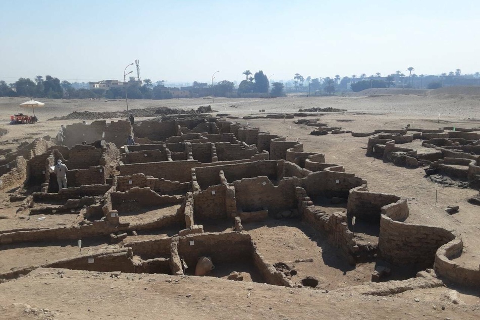 Egyptian archaeologists have unearthed a 3,000-year-old "lost city" in present-day Luxor.