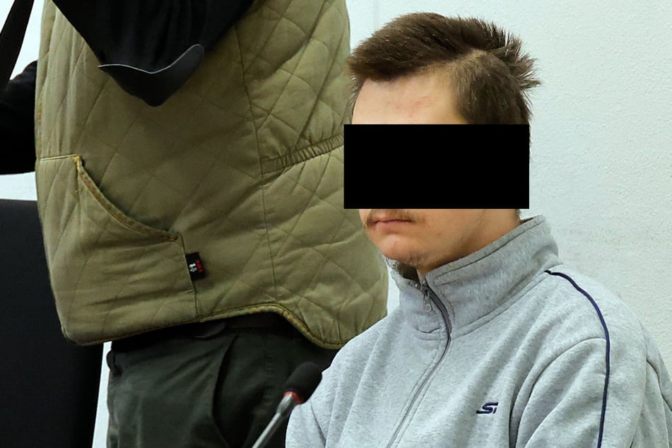 Mann verletzt eigenen Vater mit Axt und Messer schwer: So lautet das Urteil