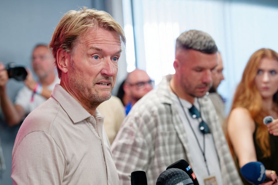 Markus Krampe (55, l.) hat seinen Fehler im Umgang mit der Band Alphaville eingestanden.