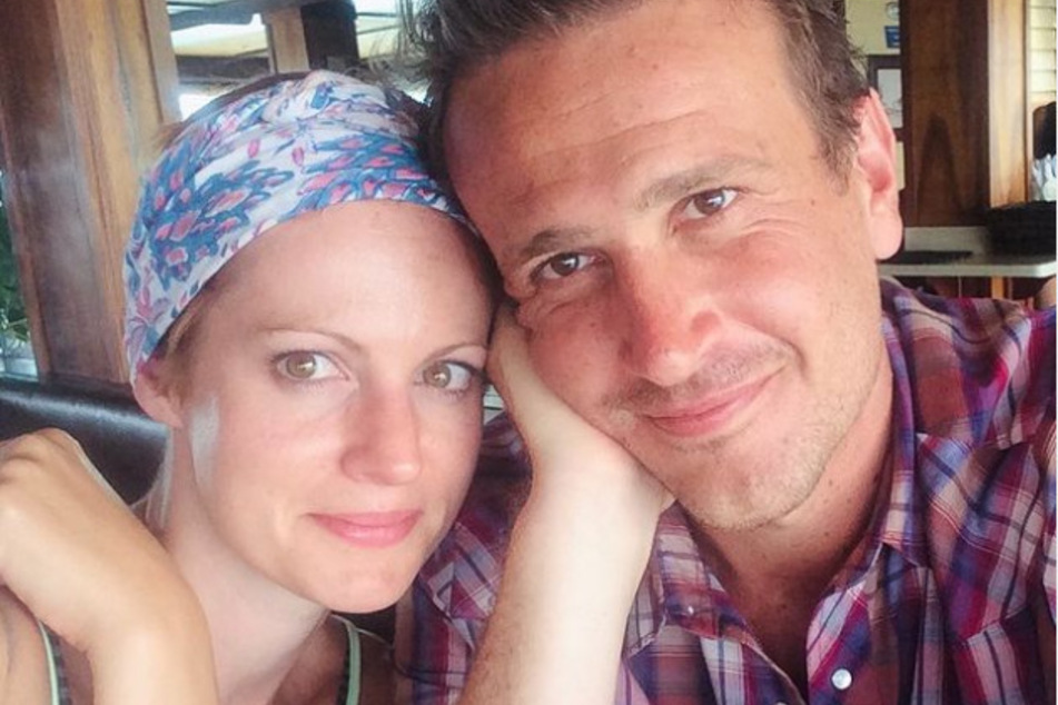 Jason Segel (r) pictured with Alexis Mixter (l). The artist revealed on Instagram that the couple split after 8 years together.