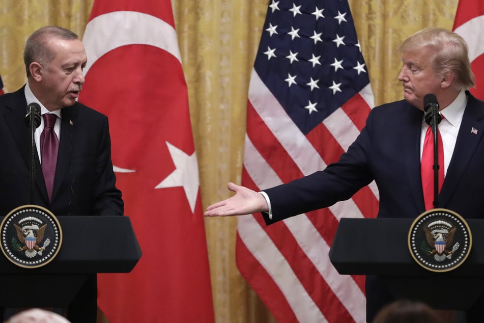 US-Präsident Donald Trump will mit seinem türkischen Amtskollegen Recep Tayyip Erdogan zusammenarbeiten, um den Ukraine-Krieg zu beenden. (Archivbild)