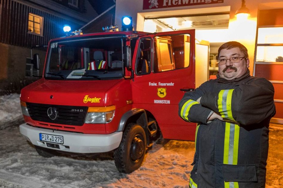 Wehrleiter Uwe Mandel (40) ist besorgt: Bei einem Alarm konnte seine Truppe nicht ausrücken.