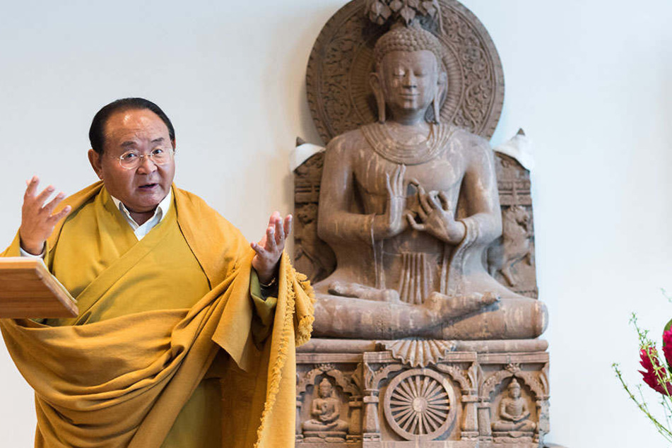 Sogyal Rinpoche, tibetischer Meditationsmeister und Lehrer der Nyingma-Tradition des tibetischen Buddhismus.