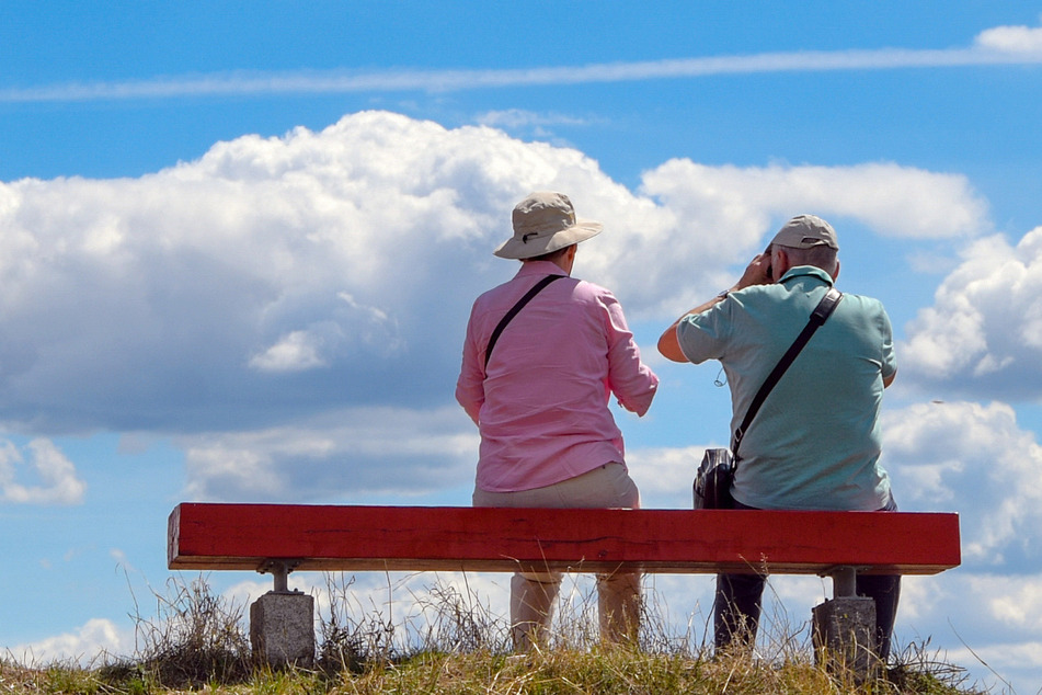 Die Renten von Senioren in Ost und West sollen sich im kommenden Jahr schon deutlich erhöhen (Symbolbild).