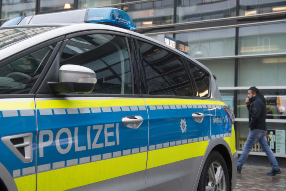 Die Beamten hatten ihn zuvor wegen Trunkenheit mitgenommen. (Symbolfoto)