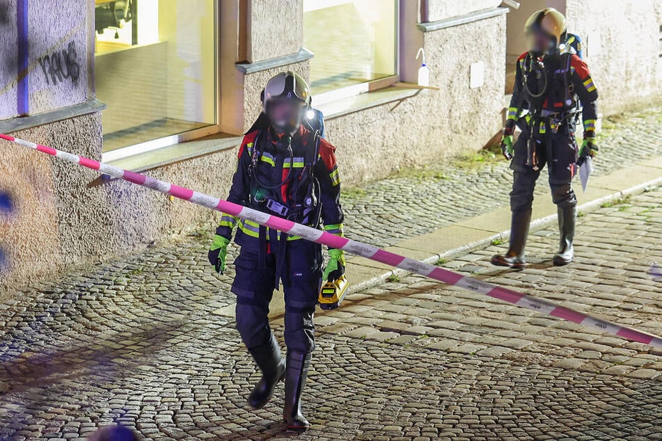 Die Feuerwehr stellte fest, dass bestimmte Chemikalien in den Räumlichkeiten für die Beschwerden der Polizisten sorgten.