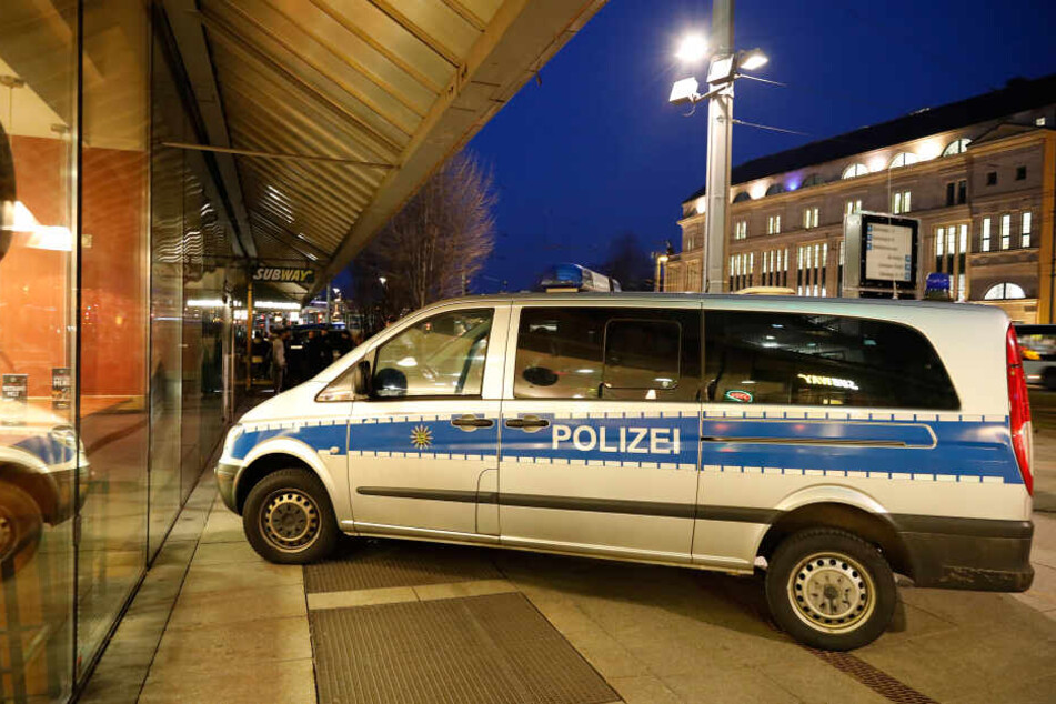 Donnerstagabend wurden Polizei und Rettungswagen in dieBahnhofstraße zu einer Auseinandersetzung gerufen. (Archivbild)