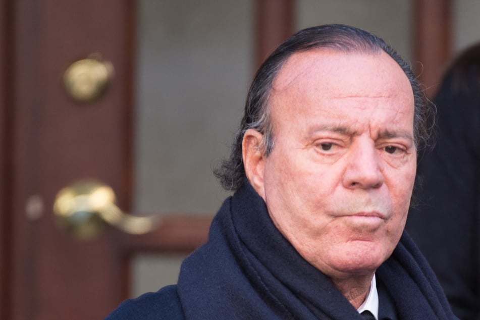 Schlagerstar Julio Iglesias nach Missbrauchsvorwürfen wütend: "Absolut falsch"