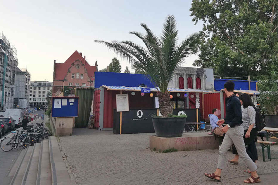 Kein schöner Zustand: Das improvisierte Theater an der Museumsinsel.
