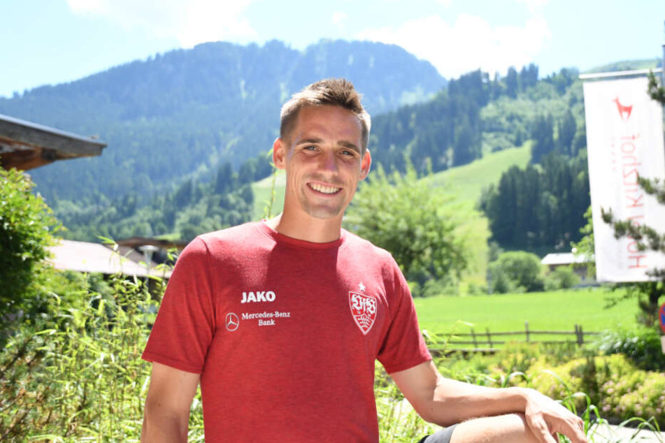 Neuzugang Philipp Klement vor dem Mannschaftshotel in Kitzbühel.