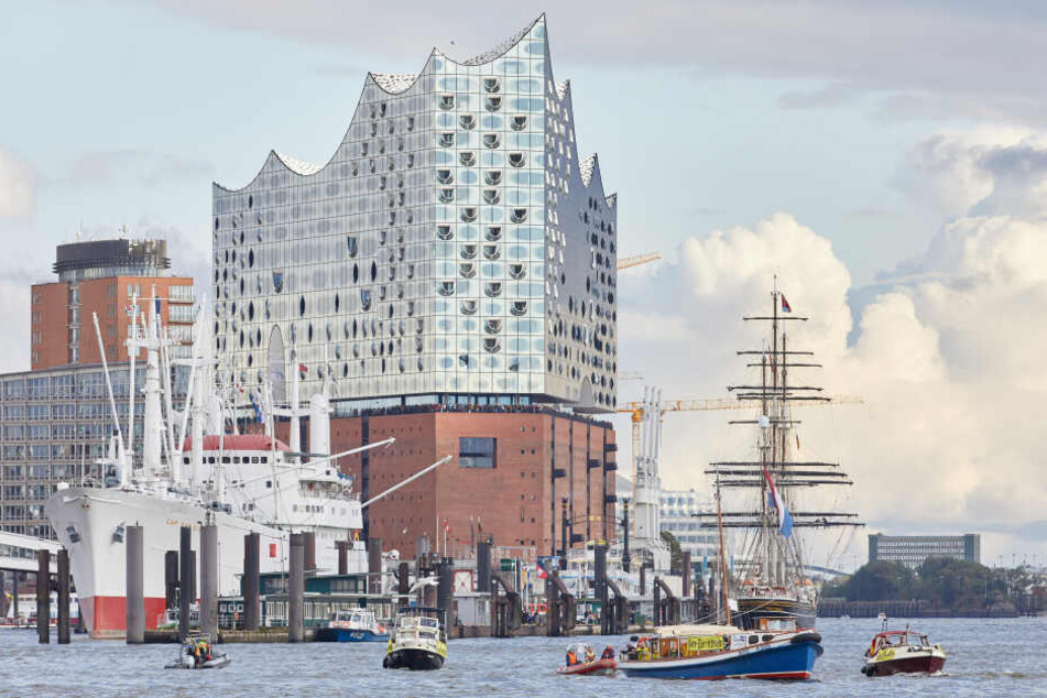 Das Konzert findet in der Hamburger Elbphilharmonie statt.