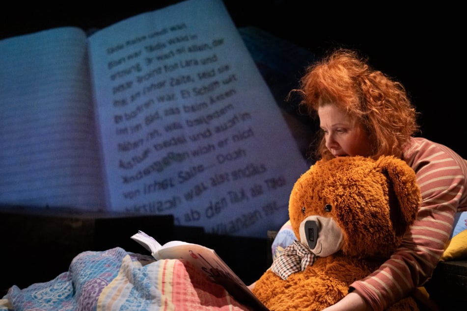 Lara ist kreativ und schreibt gerne - nur die Rechtschreibung macht ihr zu schaffen.