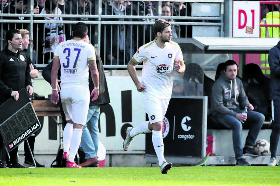 Philipp Zulechner (r.) kam in der Vorwoche nach 88 Minuten für Pascal Testroet.