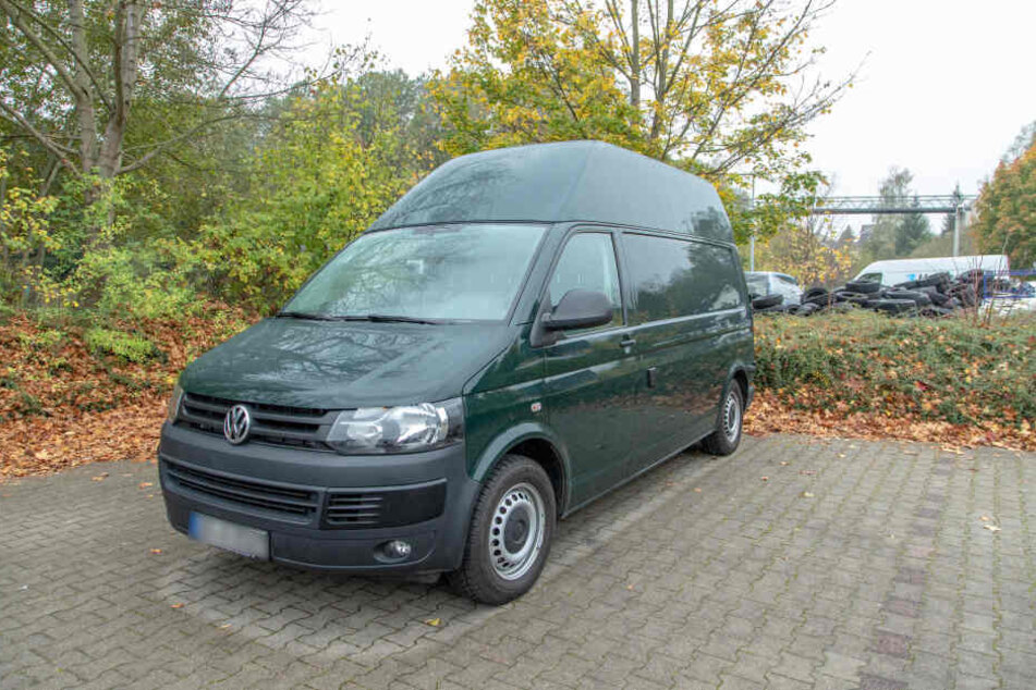 Der Firmentransporter eines Versandhauses in Oelsnitz wurde nach einem Einbruch zum Fluchtfahrzeug.