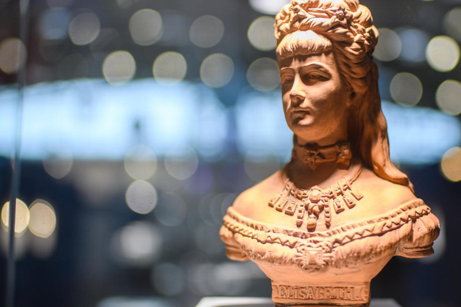 Schmuck kann allerhand Geschichten erzählen - auch über das Leben von Kaiserin Sisi.