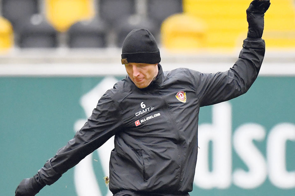 Trotz Schnupfens war Kapitän Marco Hartmann am Freitag beim Trainingsauftakt der Schwarz-Gelben dabei.