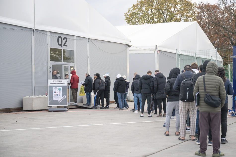 Die Flüchtlingsstadt in Tegel gilt als die größte in Deutschland.