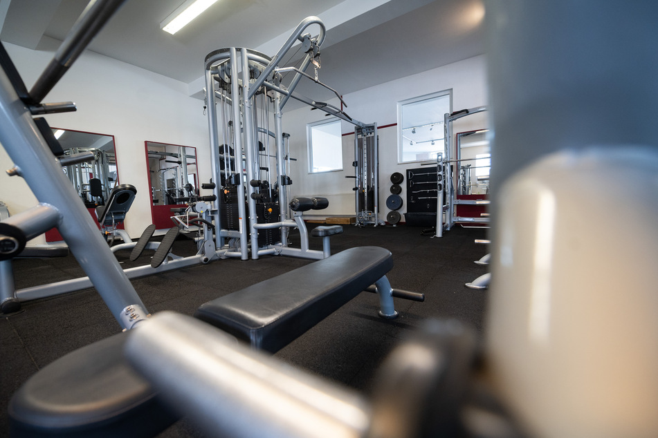 Fitnessstudios dürfen unter Auflagen wieder öffnen. (Symbolbild)
