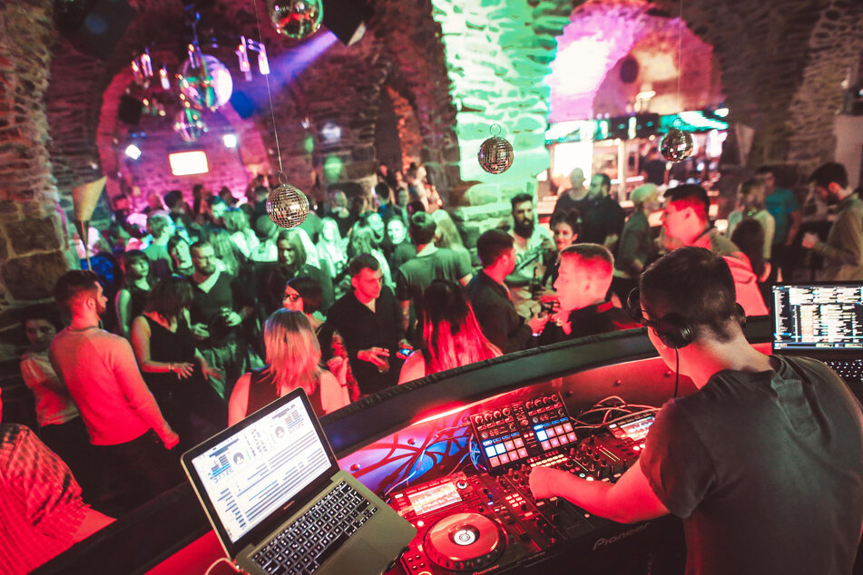 Blick in den ehemaligen "First Club", der nun "Buttergasse" heißt, in Magdeburg.
