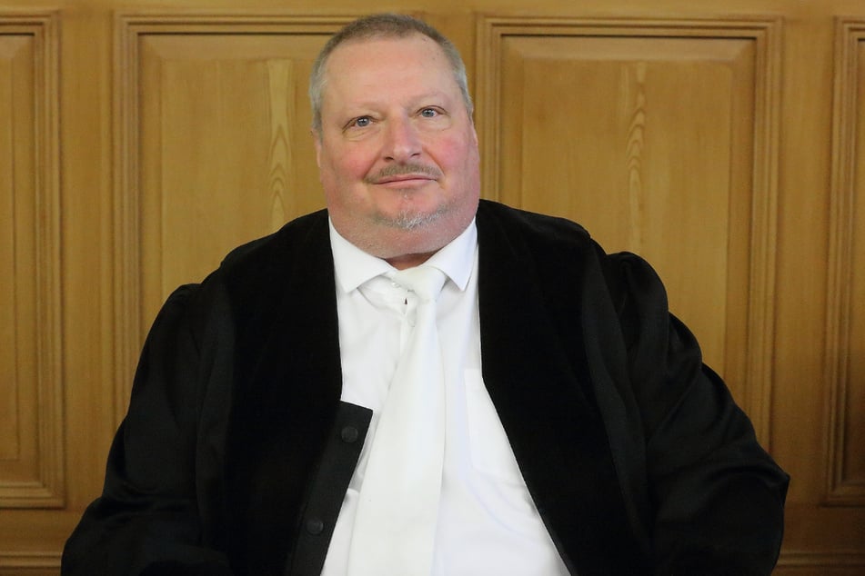 Oberstaatsanwalt Sebastian Matthieu (63) ermittelt weiter gegen den Täter.