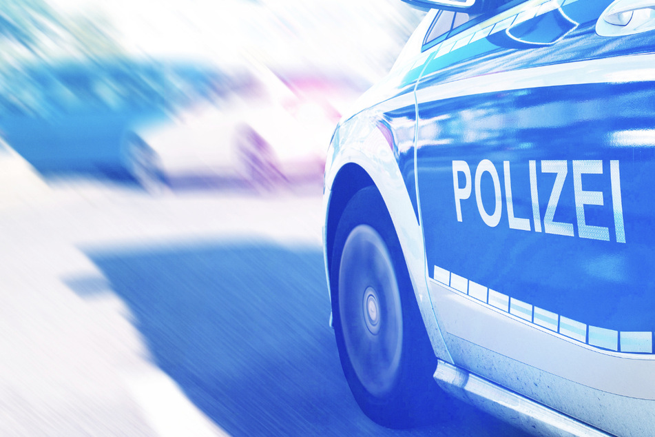 Leipzig: Verfolgungsjagd mit der Polizei: Frau auf Drogen, Beifahrer bewaffnet