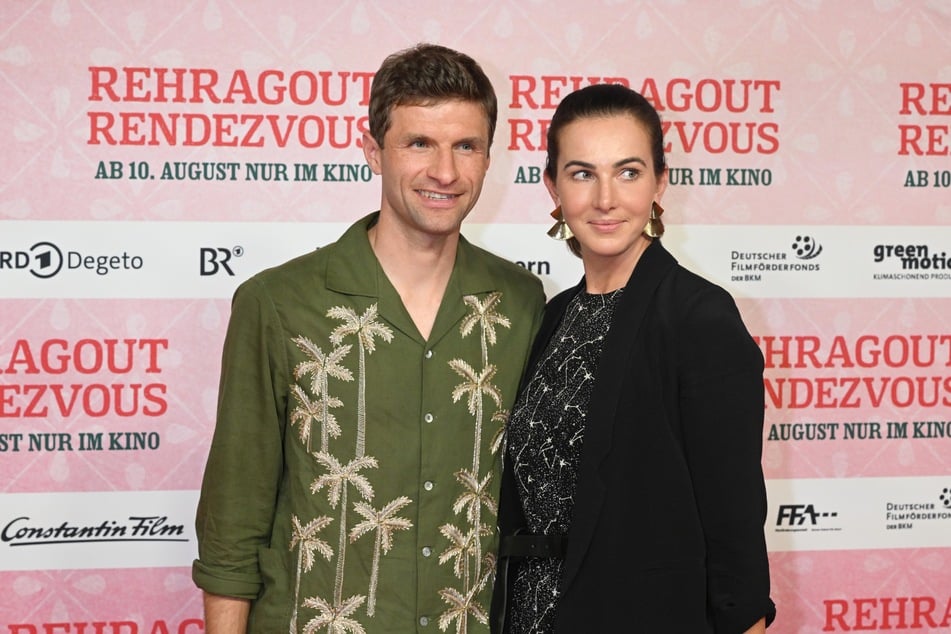 Lisa und Thomas Müller (beide 36) lernten sich bereits in ihrer Jugend kennen.