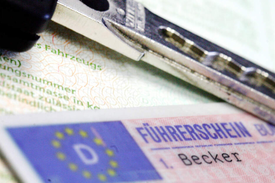 Wer seinen Führerschein vor dem 18. Januar 2013 erhalten hat, ist vom Umtausch betroffen. (Symbolbild)