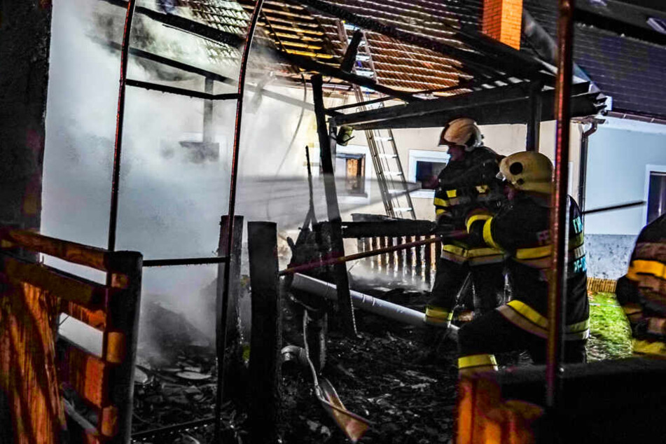 108 Kameraden befanden sich im Einsatz, um das Feuer zu löschen.